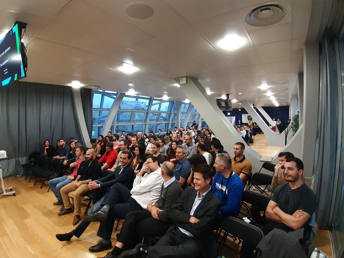 MaCodinas's tweet photo. Un super moment au @stadedesalpes de @Grenoble pour le dernier soir de la #techweek by @Kaizen_Sln https://t.co/PJL30o4Fd9