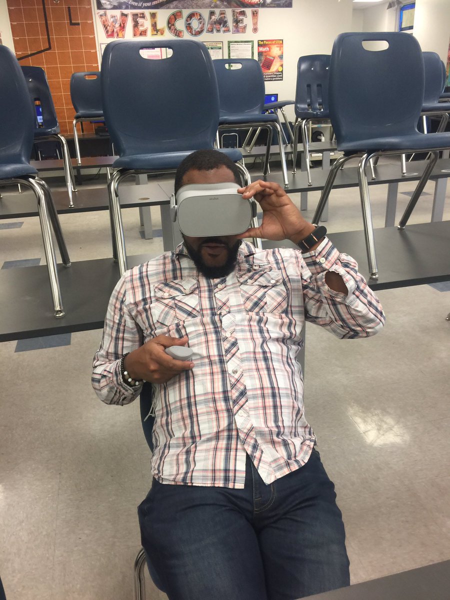 LibniSimons's tweet photo. Technology PD Across curriculum https://t.co/q2FqB4QCwD