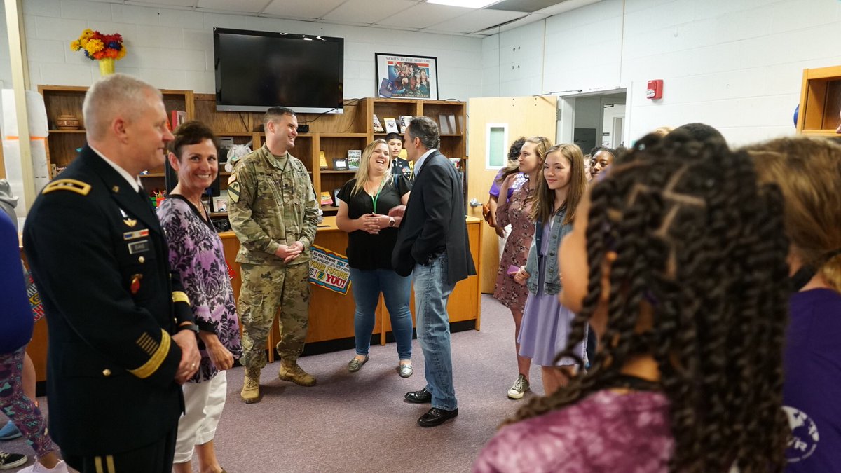 GovMattBevin's tweet photo. Enjoyed celebrating the Month of the Military Child at Scott Middle School in @FortKnoxKY this morning...
 
We are deeply grateful for our many military children, who exemplify strength, resiliency and sacrifice just like their parents who selflessly serve our nation...#WeAreKY https://t.co/gi4wBKqKNE