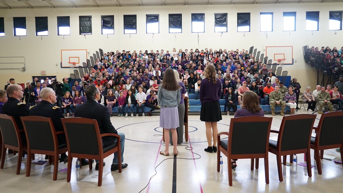 GovMattBevin's tweet photo. Enjoyed celebrating the Month of the Military Child at Scott Middle School in @FortKnoxKY this morning...
 
We are deeply grateful for our many military children, who exemplify strength, resiliency and sacrifice just like their parents who selflessly serve our nation...#WeAreKY https://t.co/gi4wBKqKNE