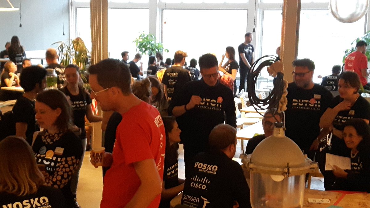 Na veel gafe #pitches nu #keuzestress @Amsterdam_HH #DutchHH19 Hoe gaat het <a href="/HH_Utrecht/">Hacking Health Utrecht</a> ???