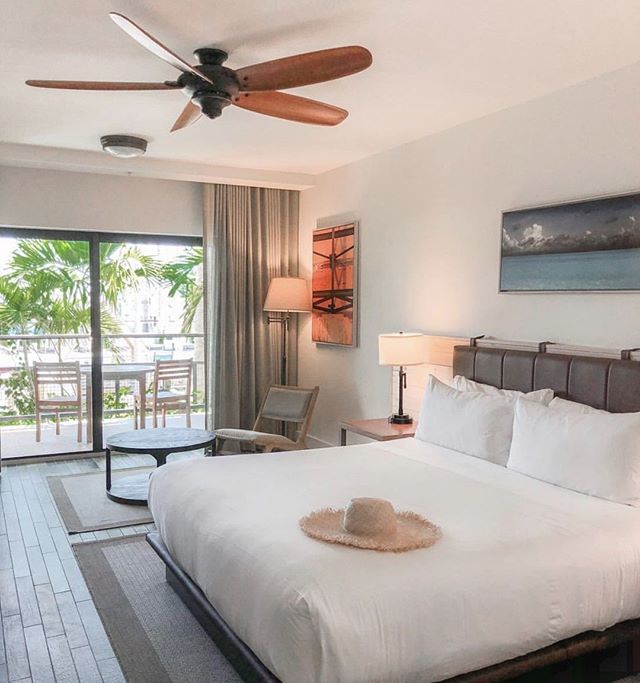 This room has your name written all over it!⠀
⠀
~ Hurry to book the Key West Two for Two special ~ stay 2 nights &amp; save 15%, plus a $20 daily F&amp;B Credit (link in bio)⠀
⠀
Photo: <a href="/compassandtwine/">CompassAndTwine</a>