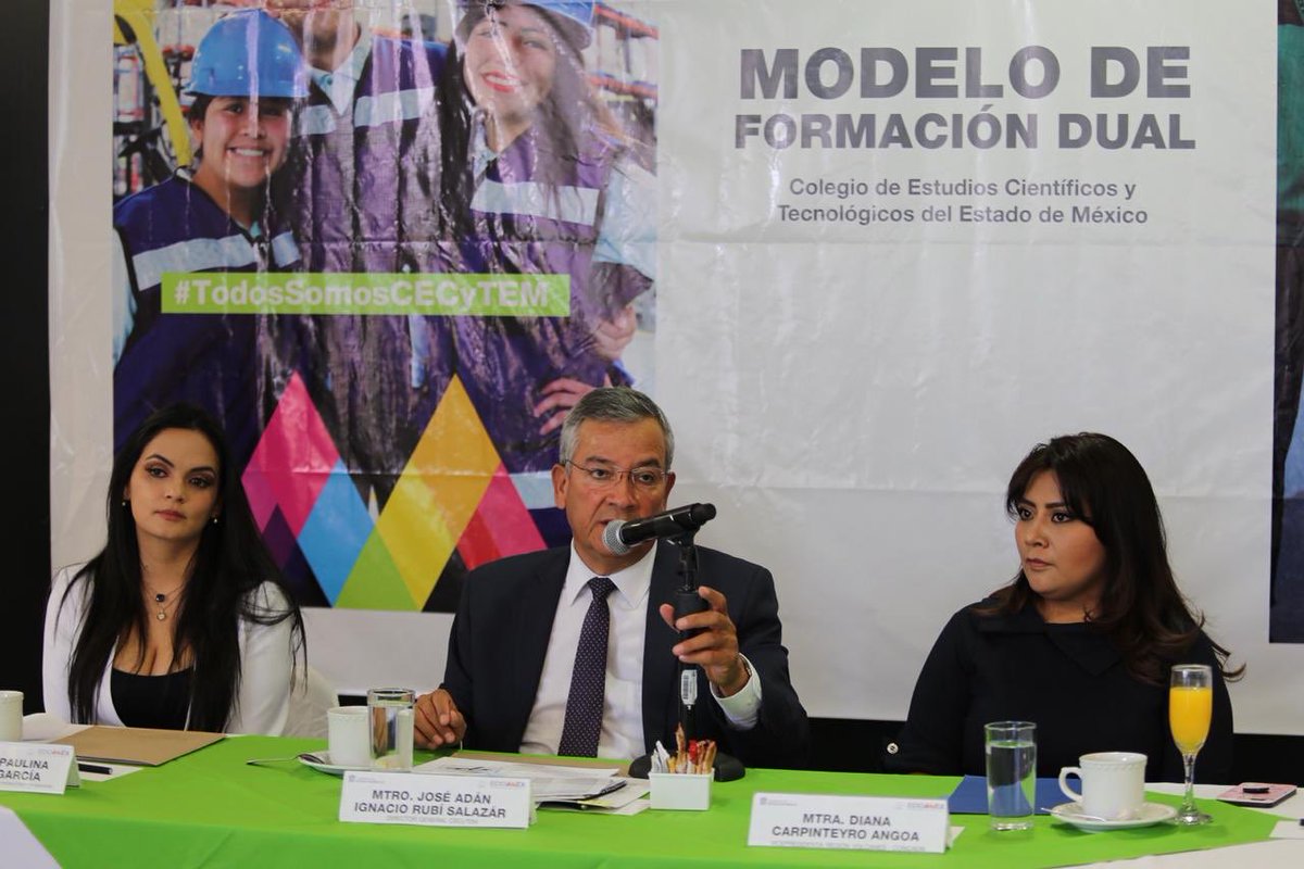 somoscecytem's tweet photo. Se realizó la presentación del Modelo de Formación Dual en el Centro Cultural Mexiquense Bicentenario Texcoco, con nuestro Director General @ignacio_rubi , Directores de Plantel y organismos empresariales del @Concaem #SomosCECyTEM https://t.co/dErv9rgeUu