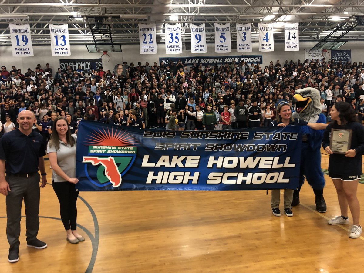 Our very own @zoeantonietta receiving our FHSAA Spirit Showdown contest award! Proud of you! #LHHSTVProduction <a href="/lake_howell/">Lake Howell High</a>