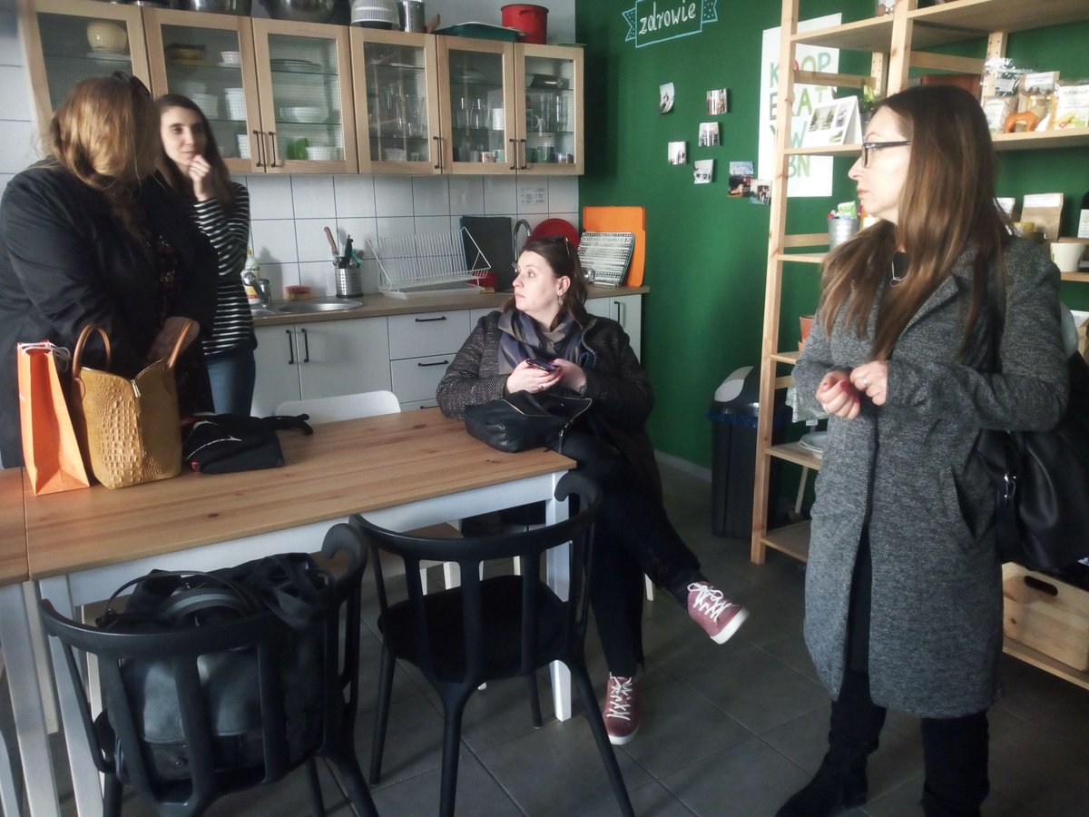 ComUnityLab's tweet photo. How does Com.Unity.Lab want to empower local communities in priority  neighbourhoods? Lead Expert Daniela Patti answers to this question on @URBACT website ( https://t.co/MoG99yvQG9 ) https://t.co/AmmwTGQrQC