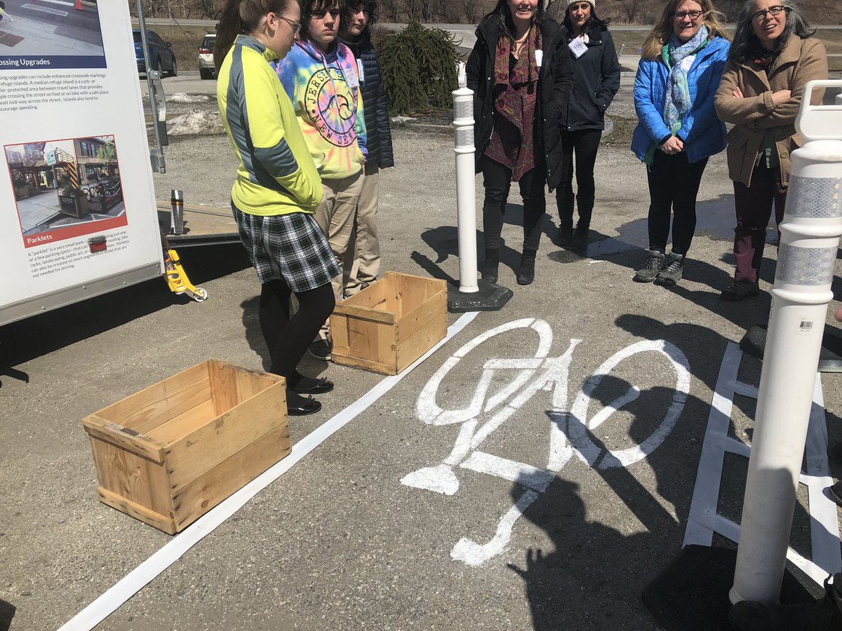 RoadsMovement's tweet photo. Middle school presenters! Amazing project that could easily serve as a national model #DesignByKids #Design4Kids https://t.co/Ttoknk6pdM