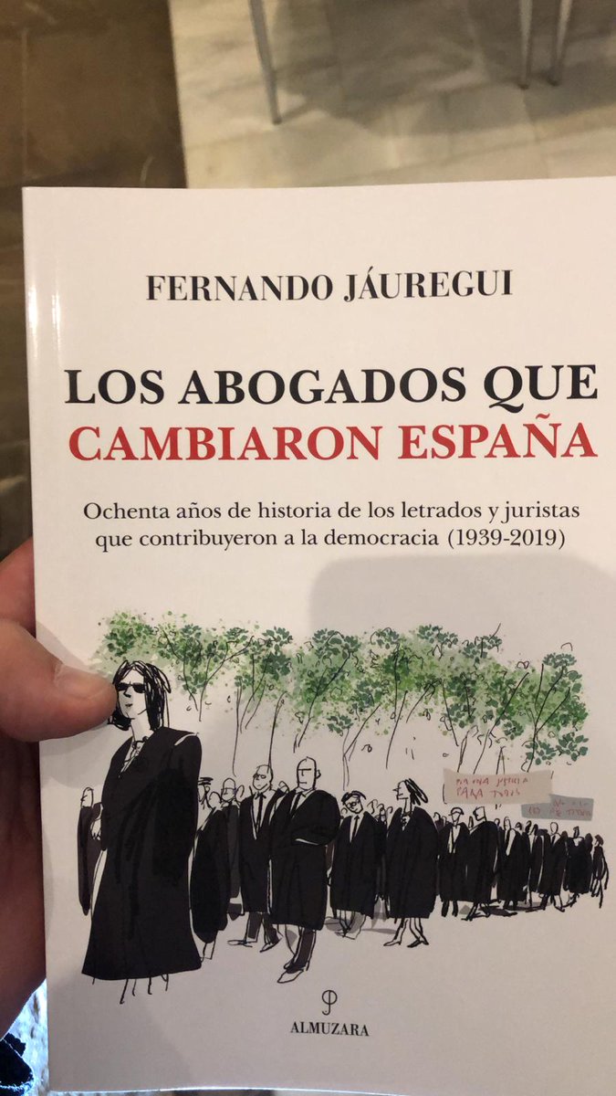 Gracias <a href="/FjaureguiC/">Fernando Jáuregui</a> por tu dedicatoria en tu último libro "Los abogados que cambiaron España". Es un orgullo.