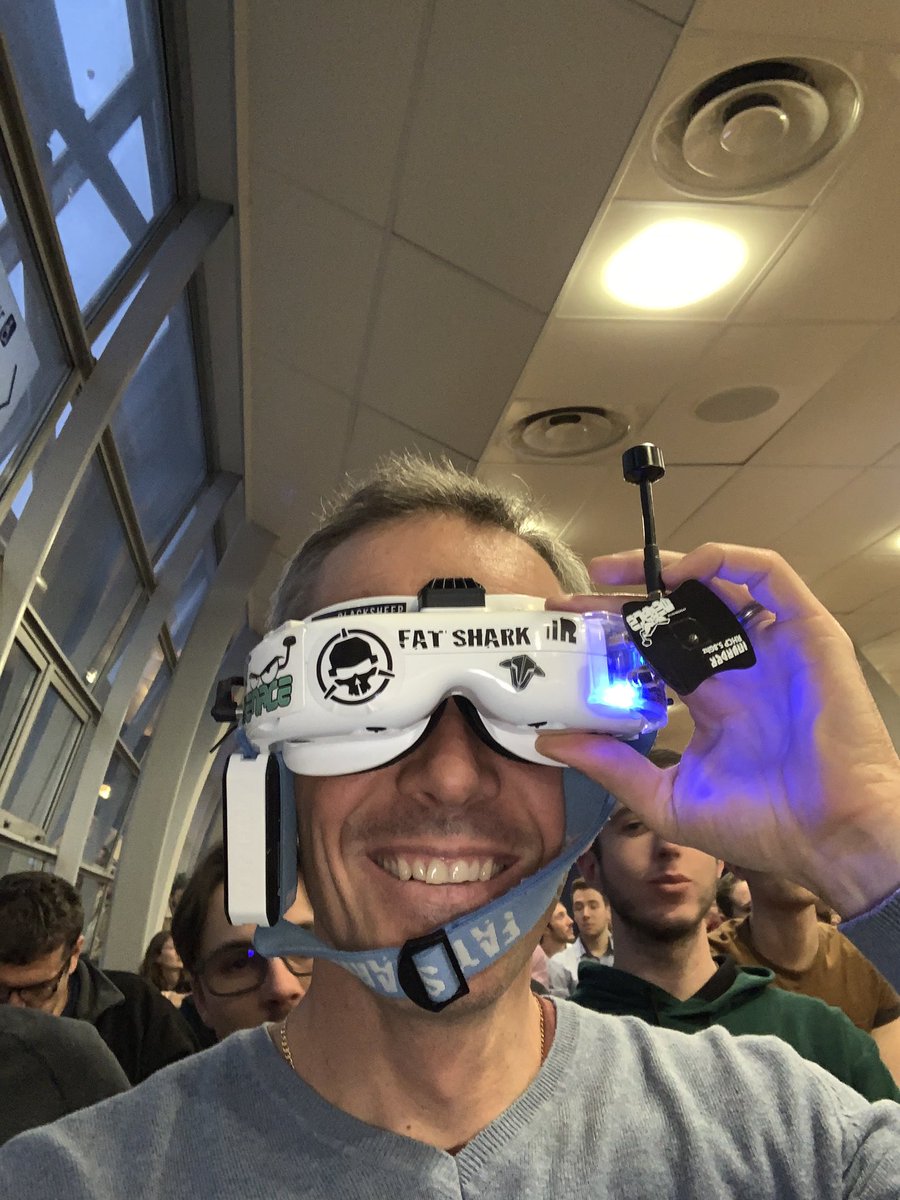 Conférence <a href="/Kaizen_Sln/">Kaizen Solutions</a> #Techweek Fisrt Pilot View (FPV) le pilotage de drone en immersion. #drone #fpvdrone La course de drone !!