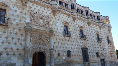 CAccesible's tweet photo. ¿Sabías que el Museo de #Guadalajara es el más antiguo de #España? https://t.co/ey8ROnwGQR @turismoengu @turismoclm @CAccesible https://t.co/E0XwXSep70