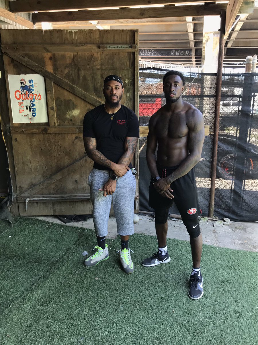 Made_Man_5's tweet image. 49ers WR getting that Lab work!!!
@Herkuless__ 
#TheLab #LabBoys