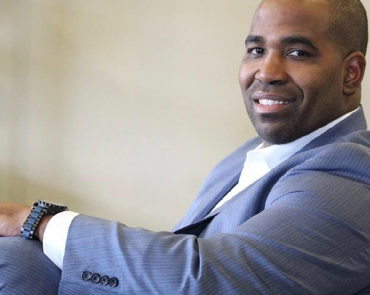 500SPKRS's tweet image. #SpeakerOfTheDay best-selling #author &amp;amp; former NFL athlete @Marques_Ogden inspires audiences to #achieve greatness, shows the power of #perseverance, #resilience &amp;amp; #leadership &amp;amp; teaches the meaning of #DiversityandInclusion @MPI_Carolinas #meetingprofs 500speakers.com/pitch/marques-…