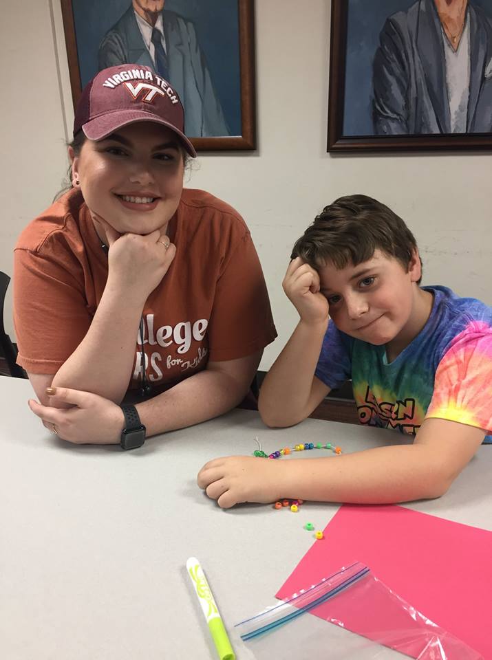 CMFK_VT's tweet image. Our mentor of the week is Allie Wilckens! Allie and her buddy Dusty are super close and have such a sweet relationship. Allie is great @ making sure Dusty gets the most out of our activities and learns new things. Dusty has become more confident in himself and asks more questions