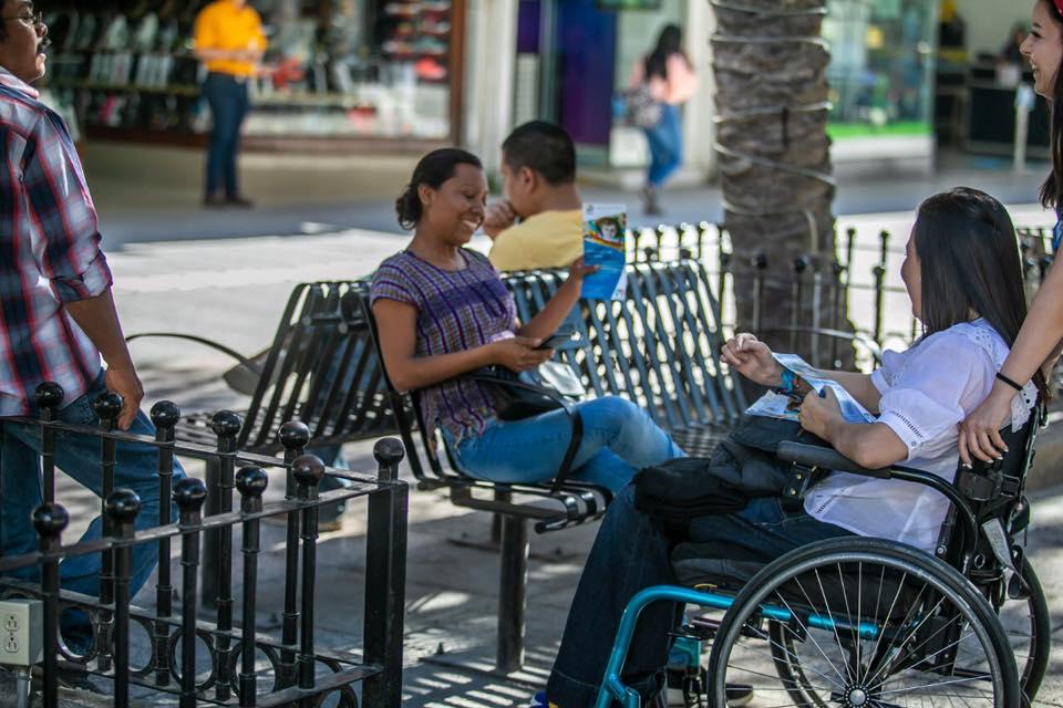 En el marco del día de concienciación del Autismo hoy realizamos un volanteo de folletos con información de esta condición de vida. Nos acompañaron mamas y maestros de niños con Autismo
#sipodemos #inclusion #AUTISMO #UnidosPorElAutismo <a href="/PcD_PRI/">Sría. PcD CEN PRI</a> @normisacevesg @HildaFlores