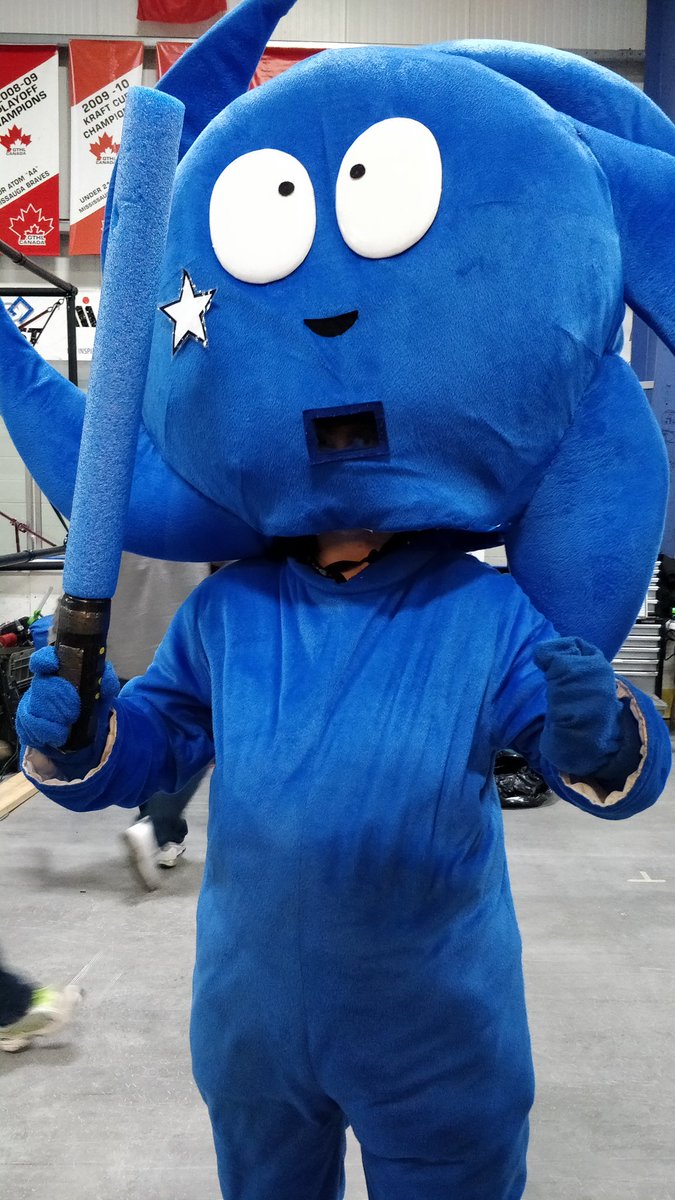 First match in Mississauga! Long day ahead
#omgrobots