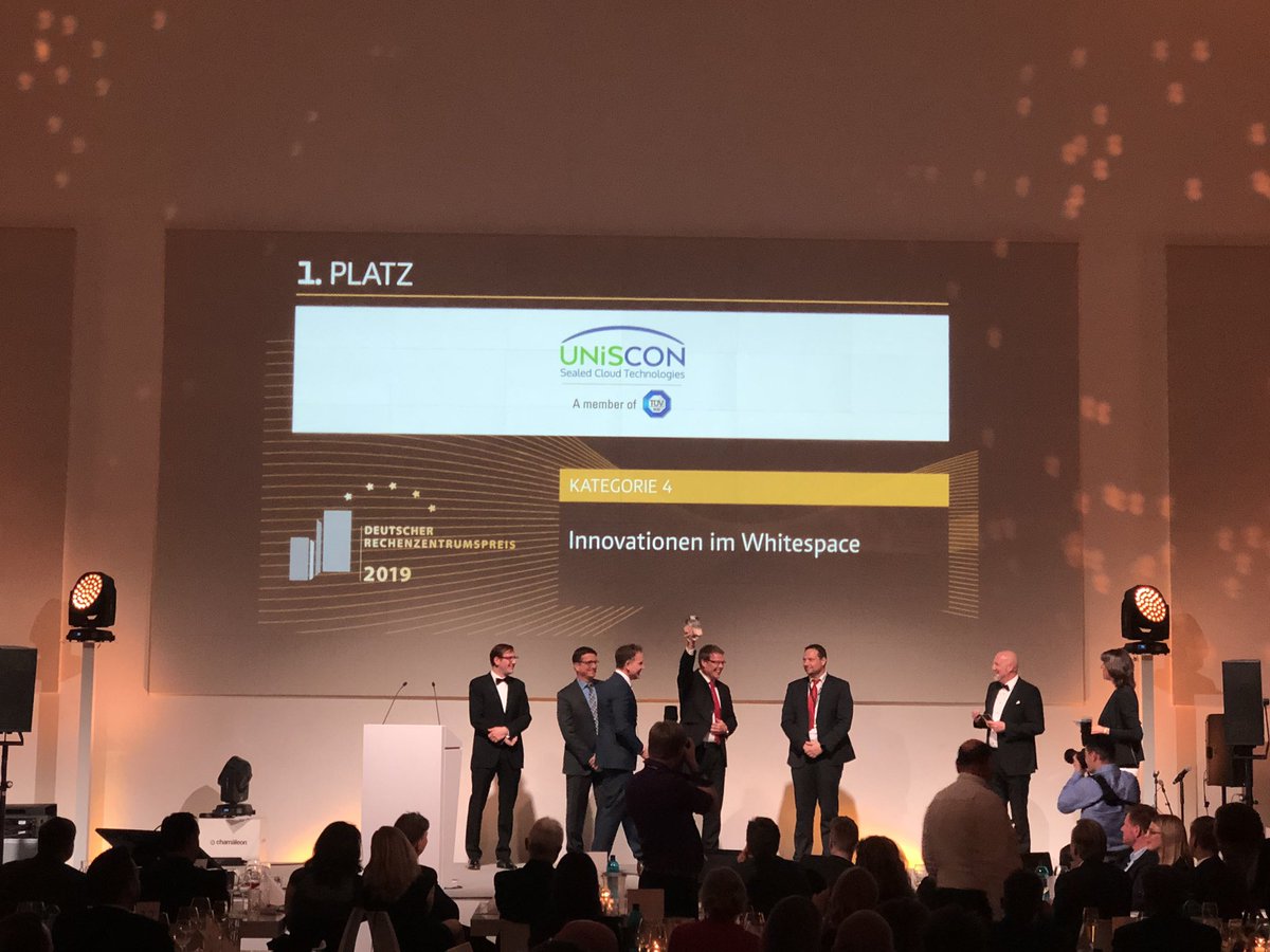 futurethinking_'s tweet photo. Der #DRZP in der 4. Kategorie Innovationen im #Whitespace geht an @UnisconGmbH! Gratulation! https://t.co/RI75SiMRbl