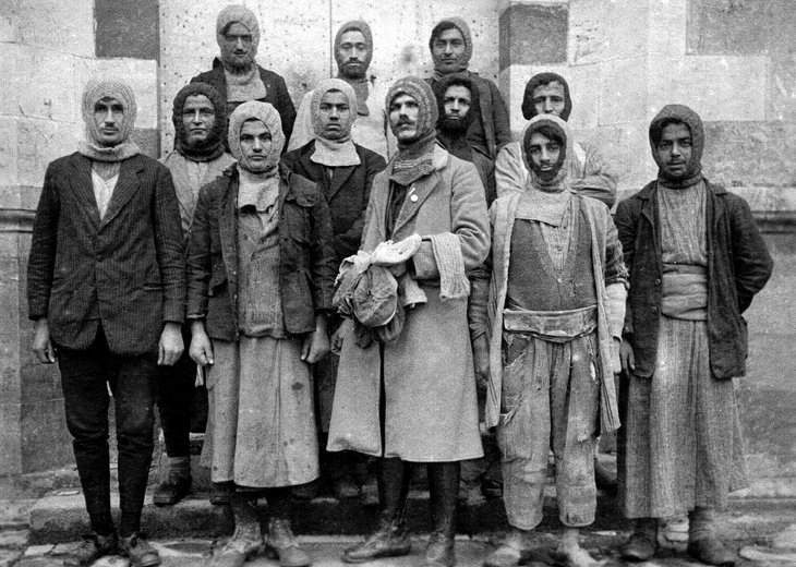 aratherat's tweet photo. Survivors of the #ArmenianGenocide from Sivas, central Turkey, gather in the southern Turkish city of Aintab (now Gaziantep), 1919 https://t.co/HUW2KJwfLA