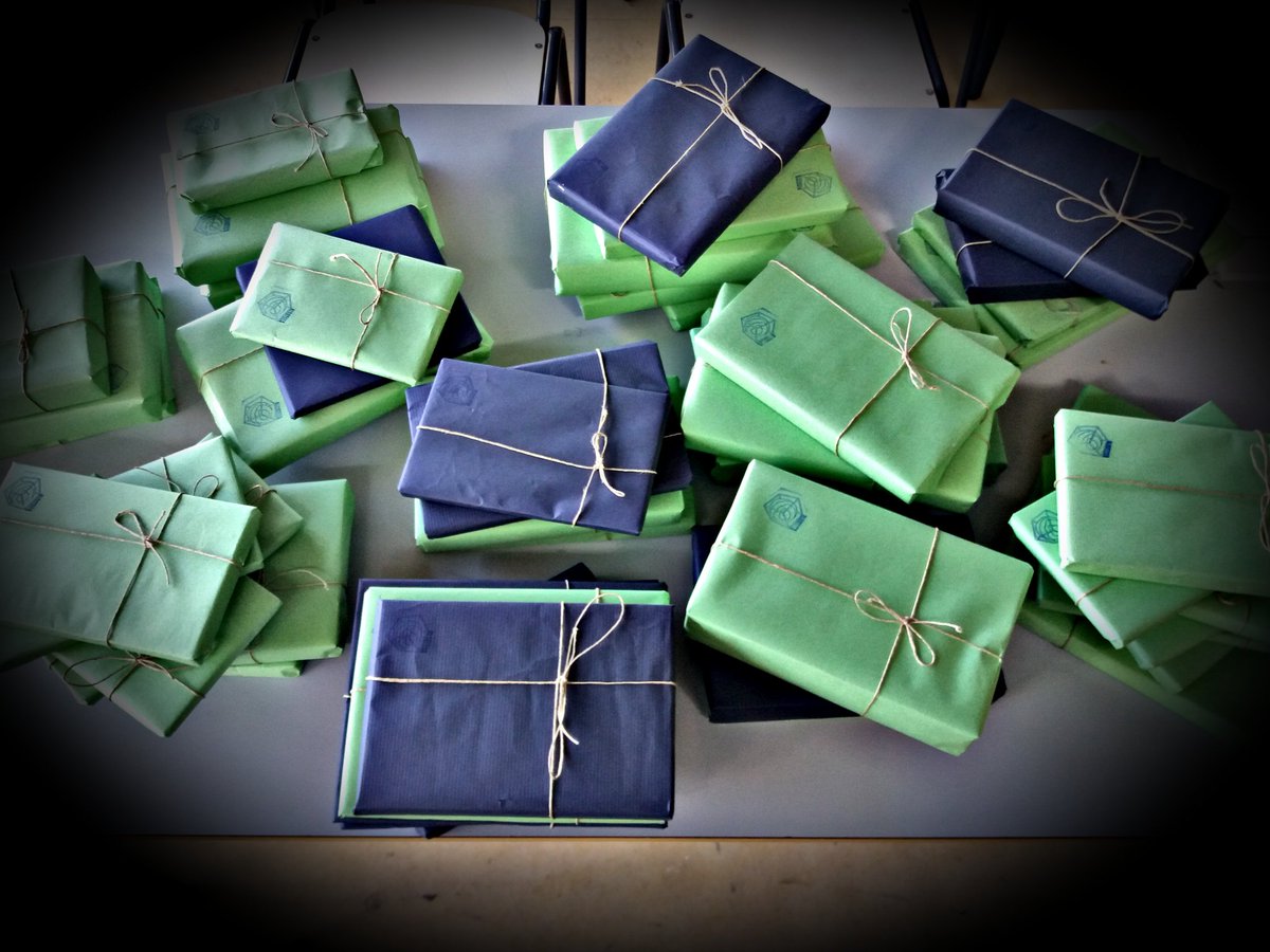 AlbatecaAlbalat's tweet photo. Más de 50 "regalos" tenemos listos en la #Albateca para celebrar el #DíaDelLibro. El próximo día #23Abril los entregaremos a sus destinatarios. Esperemos que disfruten de su lectura. Ahora a disfrutar de las lecturas vacacionales. #FomentoDeLaLectura https://t.co/3kbj2KjFqu