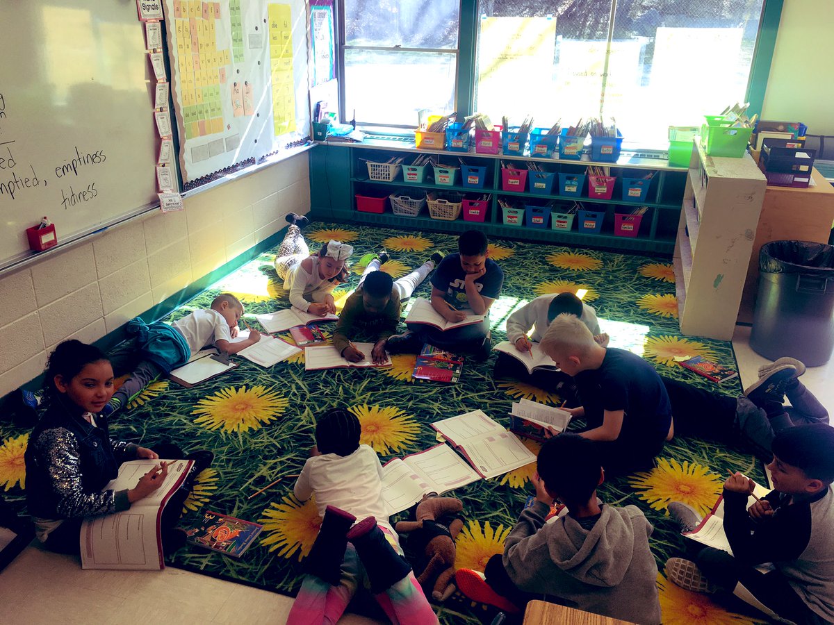 BKatcher1's tweet photo. Third grade #ALPELA discussing two focus questions, using accountable talk, and finding evidence in the text to support their responses. @GreenburghHES @GreatBooksFnd https://t.co/WjTE6wvap8