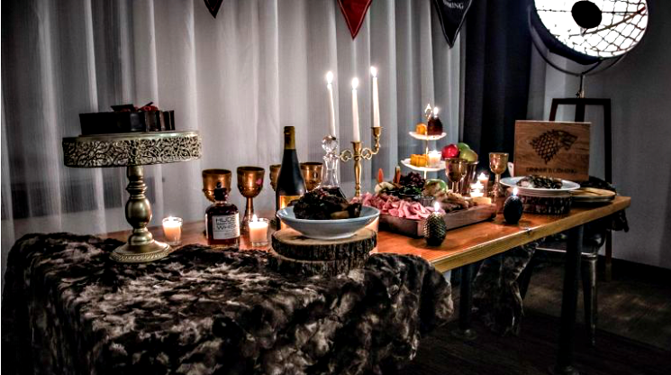 OvernightNY's tweet image. Where do you want to be when Winter comes? These four #NYChotels serve up #GameofThrones themed cocktails, trivia, viewing parties and more!
overnightnewyork.com/hotels-and-the… @RefineryHotel @HudsonNYC @ArloHotels @highlinehotel