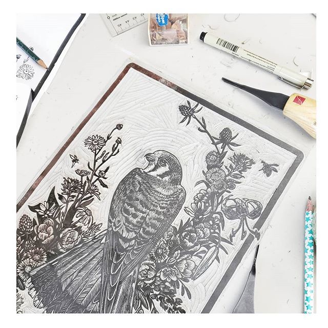 MirkaHokkanen's tweet photo. Finished carving! Now on to tear paper and print. .
.
.
#printstagram #printmakerslife #reliefprinting #reliefprint #letterpress #illustratorsofinstagram #linocut #linoleum #linoprint #flexcut #flexcuttools #flexcutreliefoftheday #hawkdrawing #hawkart #k… https://t.co/eNP6E3v6sT https://t.co/rQW8VBdUVe