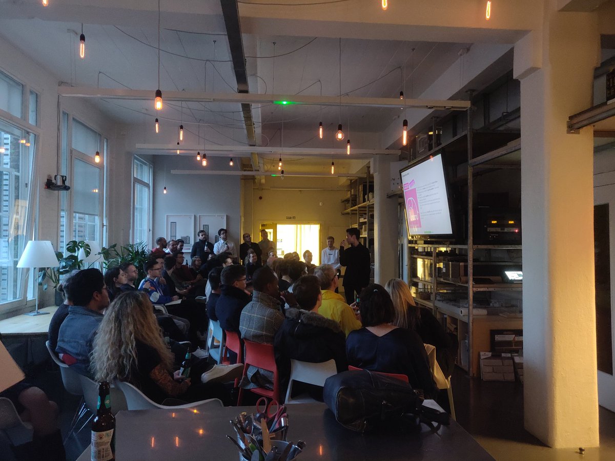 Architecture LGBT+ tweet media