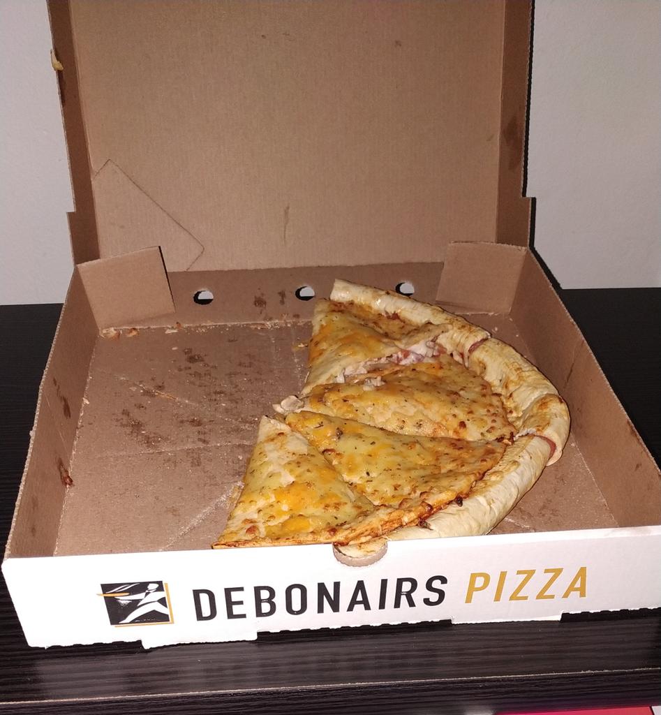 OttisSnr's tweet photo. When you go to bed knowing tomorrow you will find your leftover pizza untouched😀😋. #StayingAlone👌 https://t.co/QJ3FufSMDG