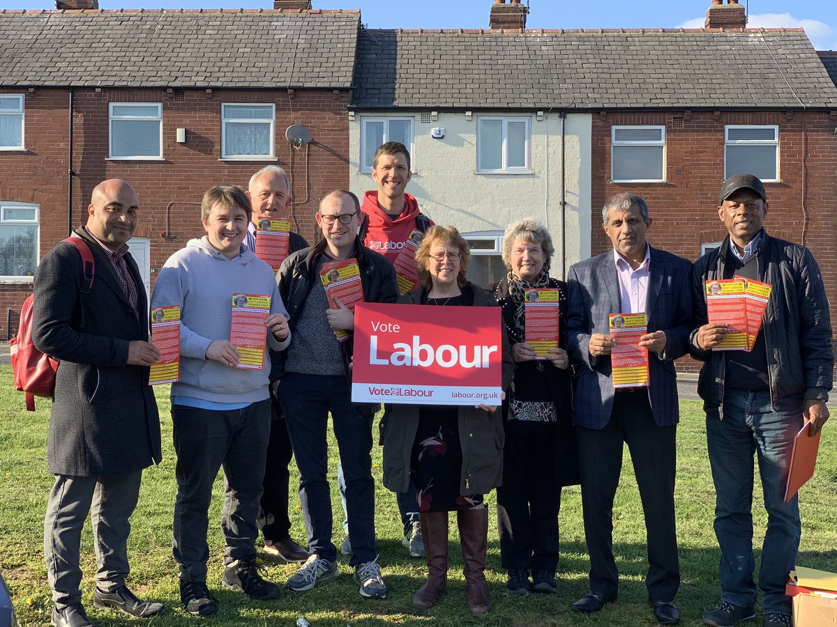 MarkJSewards's tweet photo. Thanks to @CllrJudithBlake and the Leeds Labour Group for coming out to campaign in #Farnley in #Wortley. 

Lots of great responses from residents voting to re-elect Cllr Matt Gibson! https://t.co/YOqbfPiGXS