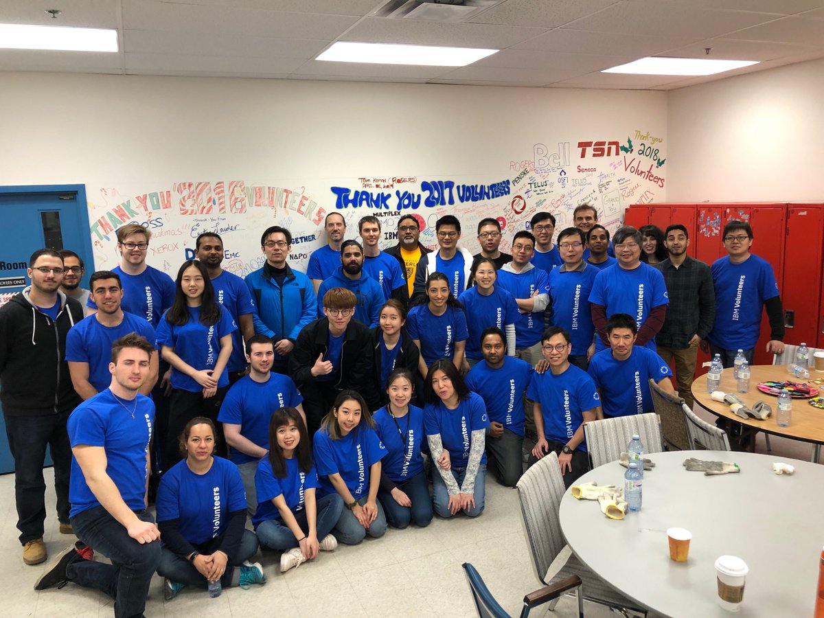 cmurphy_Tweets's tweet photo. #IBMVolunteersDay2019 continues with #IBMCanadaLab @tsatoronto - the IBM team is helping get food donations to families in need as quickly as possible! THANK YOU! @IBMCanada @IBMVolunteers #IBMersCare #ProudIBMer https://t.co/5zAANmkWUD