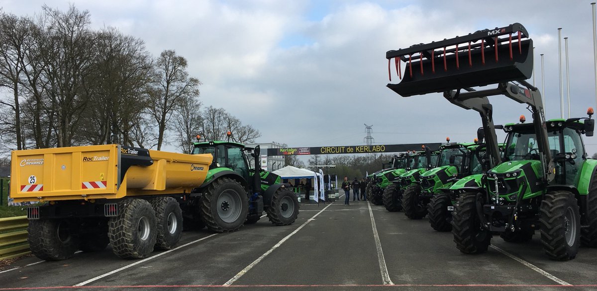 Chevanceremorq's tweet photo. Roctrailer 180 participante au Power Tour 2019 by Deutz-Far sur le circuit de Kerlabo à Cohiniac (22) avec Mat agri22
#remorquesagricoles #kerlabo #matagri22 #powertourdeutzfar https://t.co/SIduBUnTTp