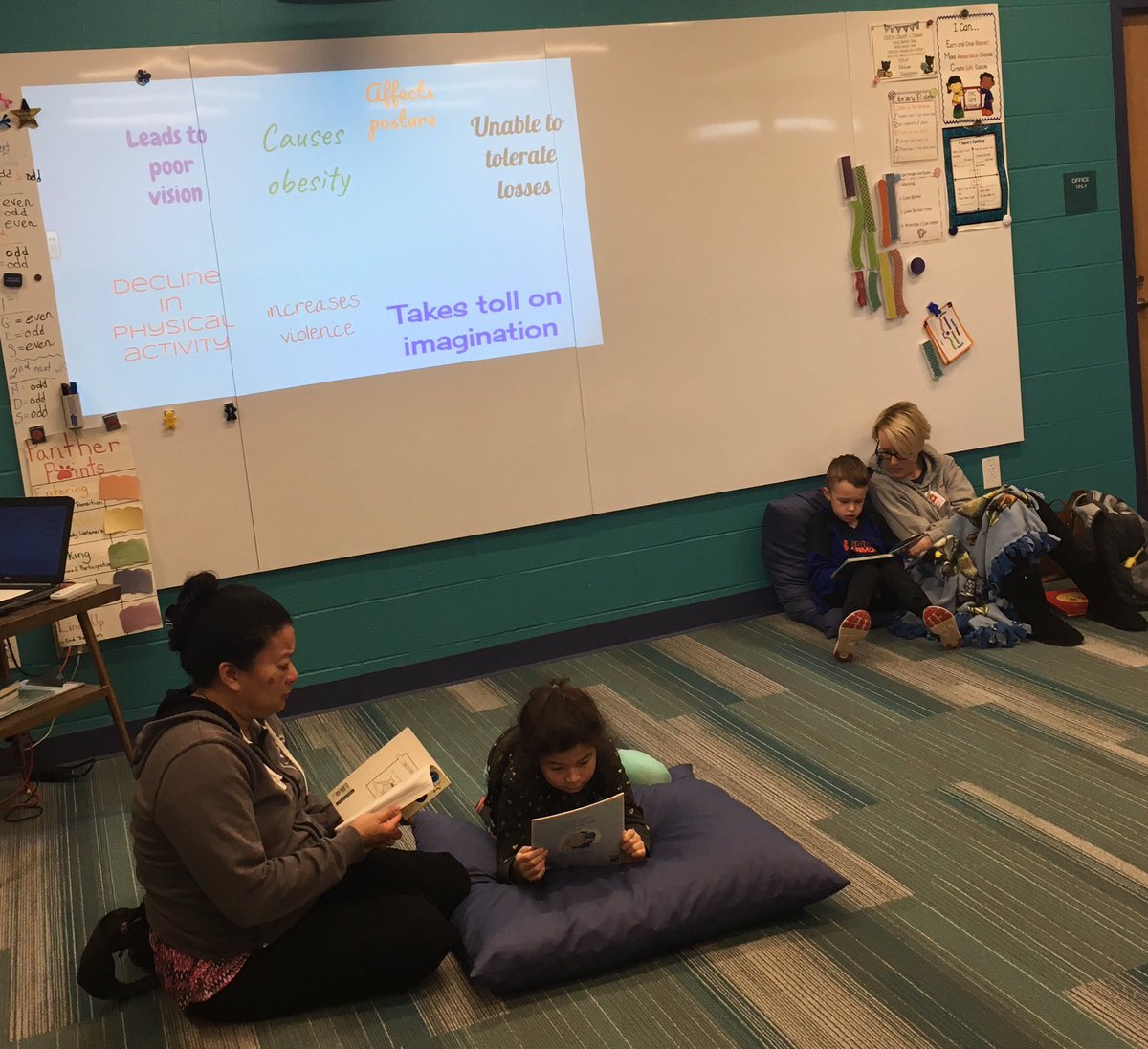 BHarbon's tweet image. Great morning at EMC during our Parents as Partners event!  Reading in our new Media Center and Learned how to use Dollar Store items to enhance learning at home. #SASD_EMC #SASDPride