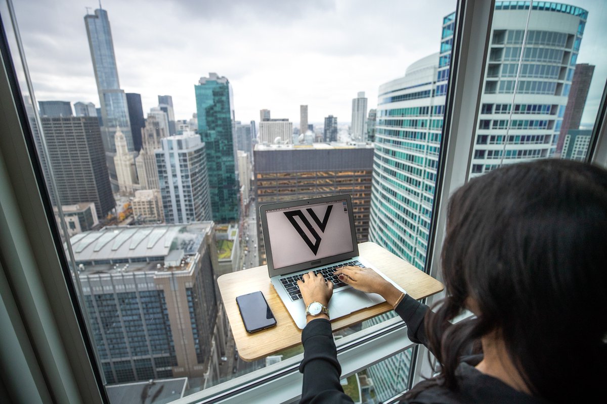 DeskView tweet media