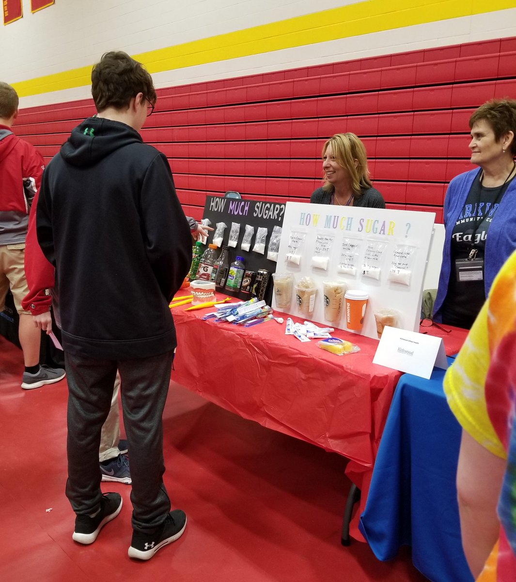 Marion_Wolves's tweet photo. Today was the MHS health fair. Students and staff had the opportunity to learn more about their mental &amp; physical health from various community businesses &amp; organizations. They played games and even won prizes. Thank you to all the businesses that participated! #mhsinspire https://t.co/Gm808818jW