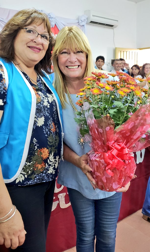 mariluleverberg's tweet photo. #políticaeducativa #justiciasocial #compromisoconlainclusionypermanencia #misionerismo

@passalacquaok @ADOMIS_Misiones @BoveroEdith @CristinaFretes4 @udpm_info https://t.co/W5ITTB9jVh