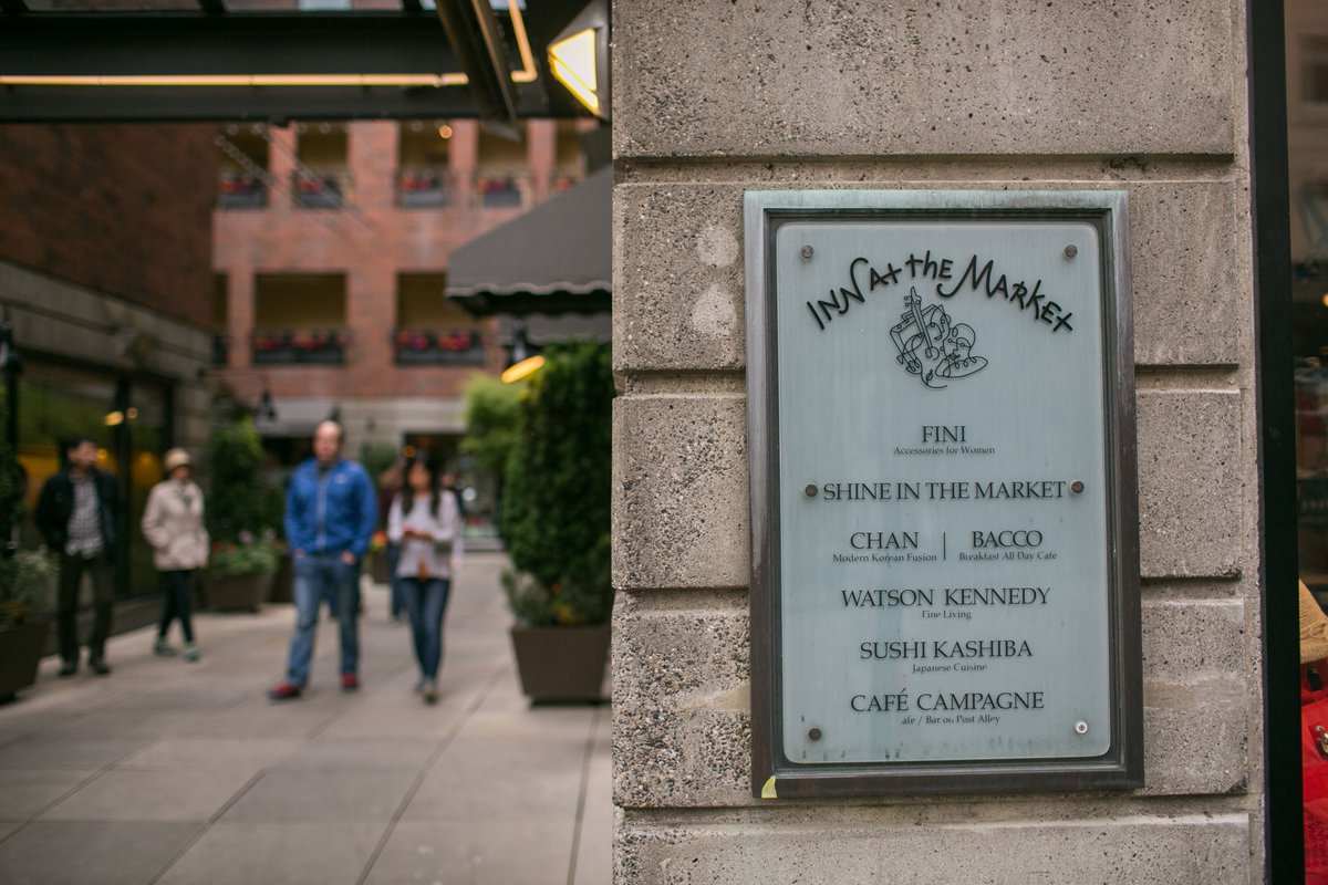 innatthemarket's tweet photo. Welcome to our courtyard β¨ Lovely photos by Christine Chen! #InnAtTheMarket #CourtyardViews #PikePlaceMarket https://t.co/xQXvytz9lM