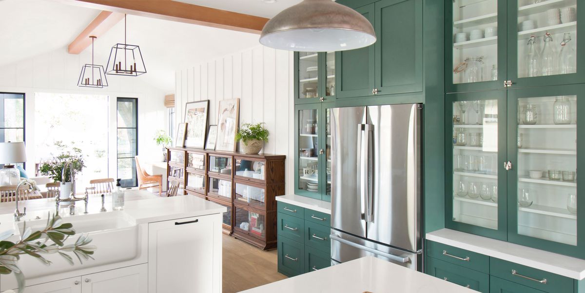 10+ Teal Paint Colors That Top Designers Swoon Over elledecor.com/design-decorat… #servprofresnose #servprofresnosoutheast #kitchen #tealkitchen #topdesigners