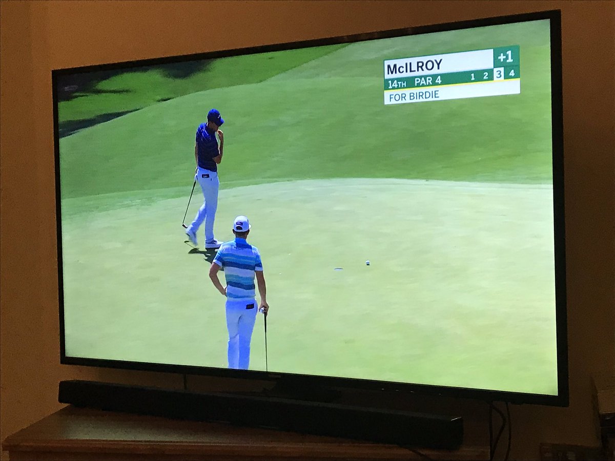 FocalGolf's tweet photo. Right then, time to sit down and tune in .. who do we think is going to be putting on that green jacket folks?? https://t.co/u1ABMYtk34