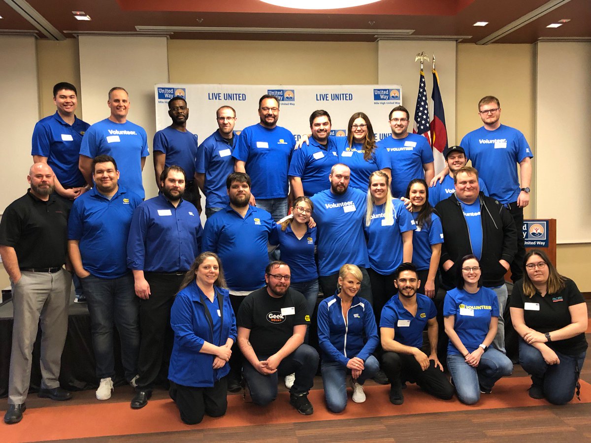 BestBuyCSR's tweet photo. Thank you, Market 2 volunteers, for spending time with @UnitedWayDenver! #BlueGivesBack https://t.co/3CeZ0K8cWK