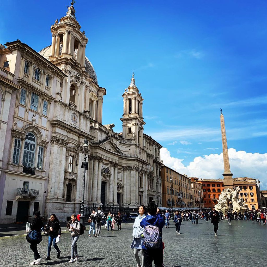 lumenchoir's tweet photo. Saluti da Roma! Fantastic first day in Italy, singing to a packed audience, who grabbed a pizza di action at the Piazza Navona! #choirontour #rome #vaticantour #concert #santagneseinagone #choralmusic #italy #🇮🇹 https://t.co/xAHcODJbBf