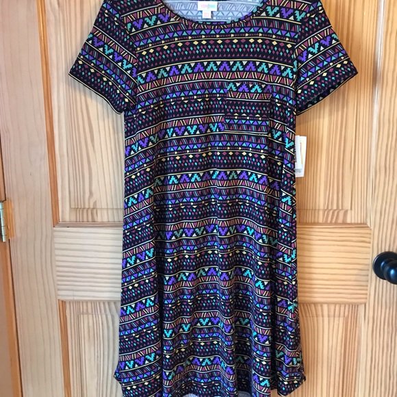 FabFunemployed's tweet image. So good I had to share! Check out all the items I&apos;m loving on @Poshmarkapp from @mollymorton5499 #poshmark #fashion #style #shopmycloset #lularoe: posh.mk/k5JxdgI4pV