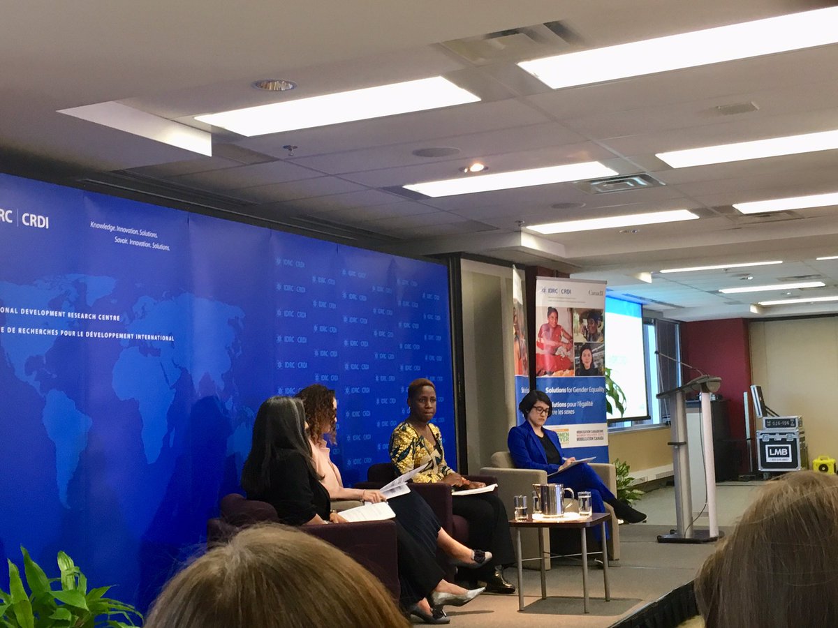 OlgaPena's tweet image. Nice discussion about breaking the glass ceiling in science/research in the global south @IDRC_CRDI today. 

We need real actions to break the barriers that #womeninscience in the #globalsouth are facing.

#SocietalChanges
#Funding
#Infrastructure
#Inclusion 
#Diversity
#NoManels