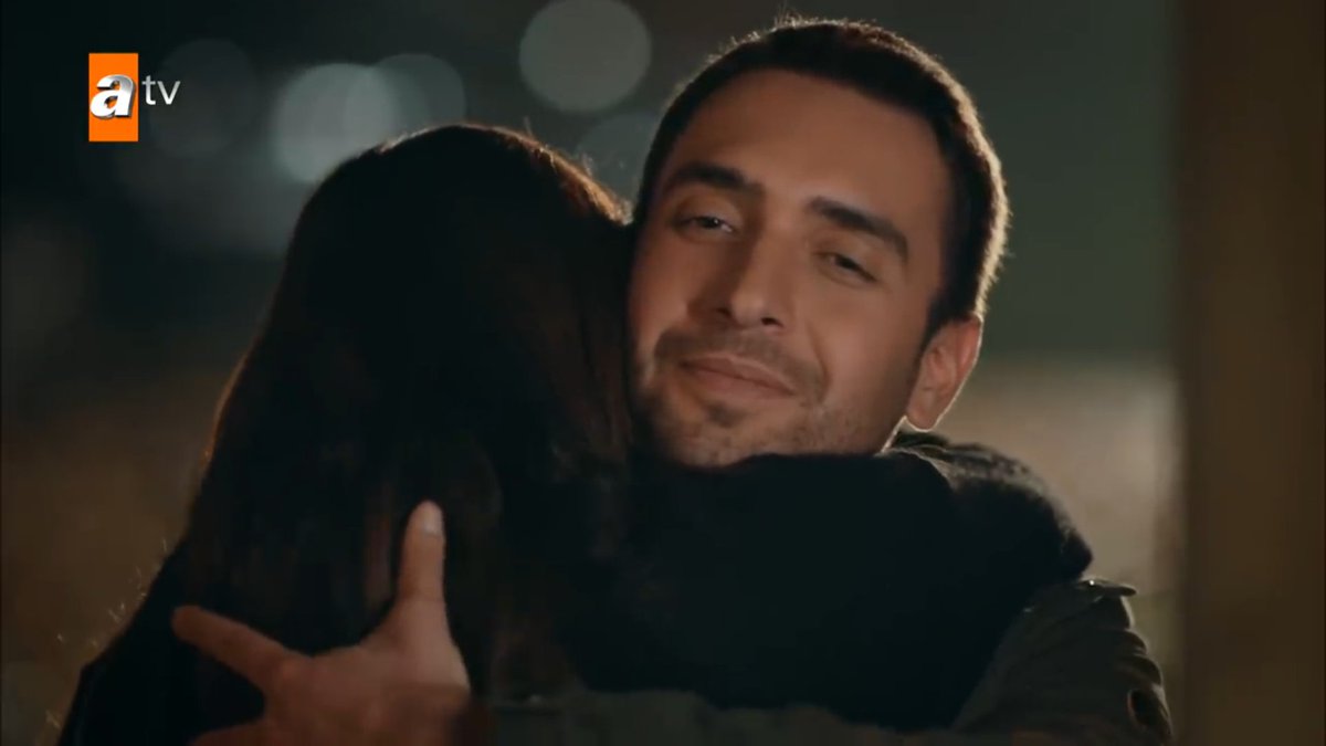 evden kovulduğu için koşa koşa sevdiğine nefes almaya gidip fazla battaniyen var mı diyen adam mı başkasına bakacak
ya he he
#NefesimizYoksaFinalYapAtv