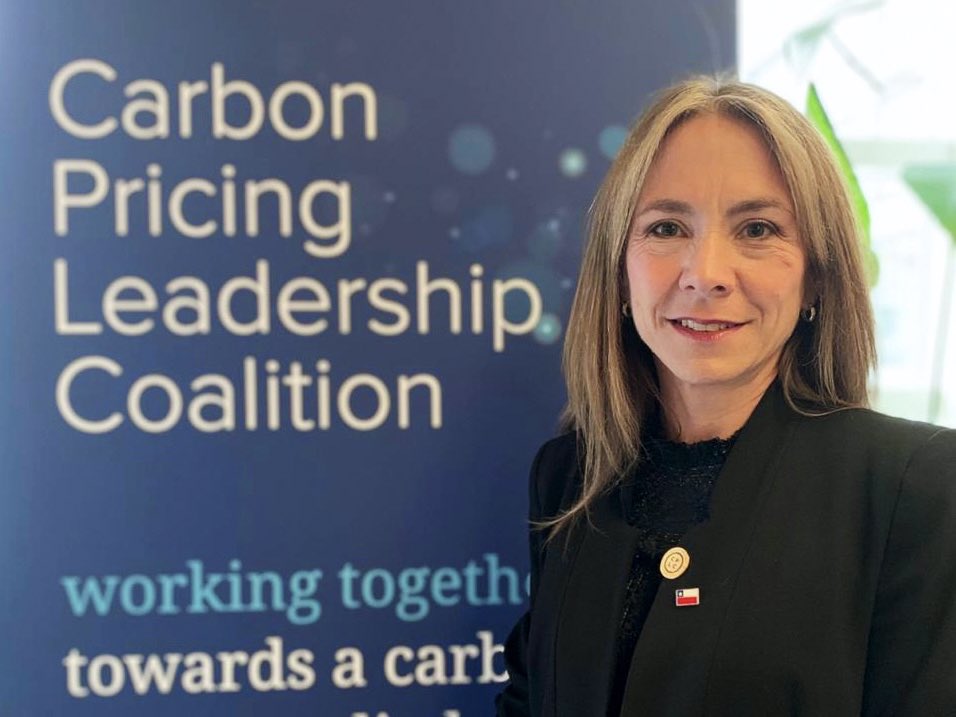 MinEnergia's tweet photo. Ministra de Energía @susanajimenezs asume la co-presidencia de Coalición de Liderazgo del Precio al Carbono, iniciativa que busca impulsar sistemas efectivos de fijación de precios a la emisiones de carbono, generar puestos de trabajo, promover innovación y reducir las emisiones. https://t.co/c3YhNEuYPA
