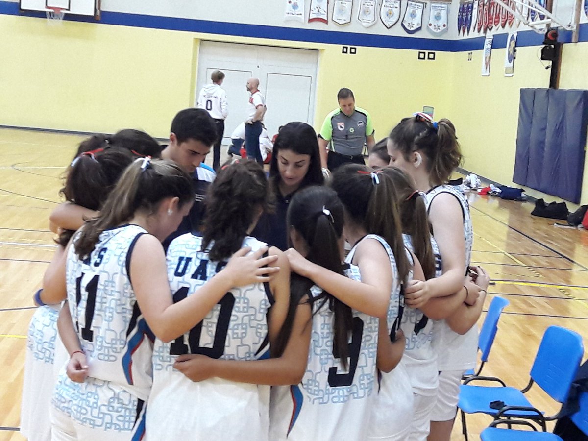 SAACScores's tweet photo. End of first half UAS girls ahead https://t.co/lBqNHIuM0z