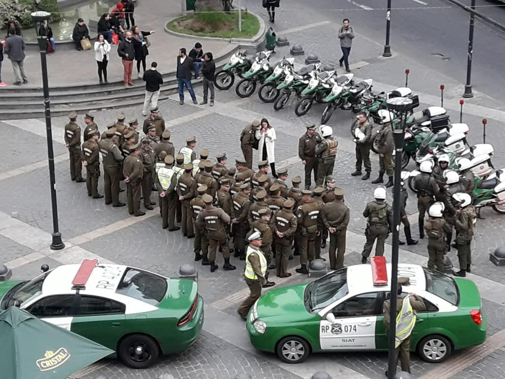 Gobernacionvalp's tweet photo. 🔊 ¡Ya estamos listos! Gobernadora @MariaDelaPaz_R lidera nueva jornada de fiscalización en #Valparaíso ➡️ Trabajamos juntos por ciudades más seguras #ChileLoCuidamosTodos 🇨🇱 @Carabdechile @PDI_Valparaiso @IntendenciaV @MunicipioValpo https://t.co/kts8aajVVu