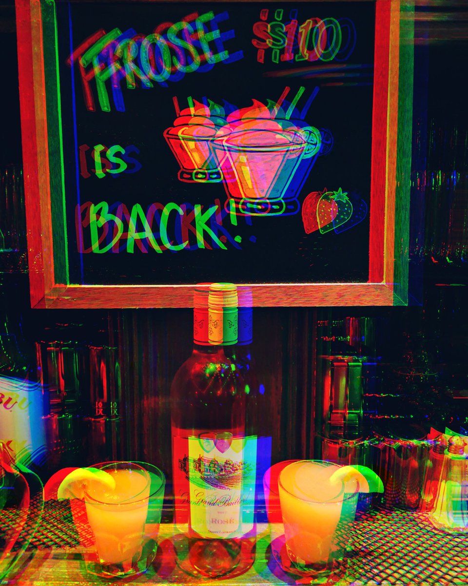 Spring has sprung! Frose all day ! Kingston Hall open late 7 days a week! 
•
•
•
•
#drink #nyc #alcohol #rose #roses #bartender #cocktails #drank #drinks #cocktail #latenight #barnight #happyhour #wine #spring #restaurant #liquor #drinkup #slurp