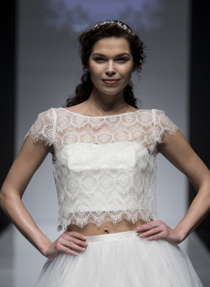 HazaarofLondon's tweet photo. Crop it like it's hot π₯β€π₯
.
.
Elly crop and tulle skirt .
.
#altbride #citybride #engaged #2019wedding #2020wedding #battle #london #londonbride #britishbridalbrand #hazaaroflondon #bridetobe #ukbridal #bohobride #weddinghour #bridalseparates #lacecroptop #lace #tulleskirt https://t.co/sNSXtVUeqQ