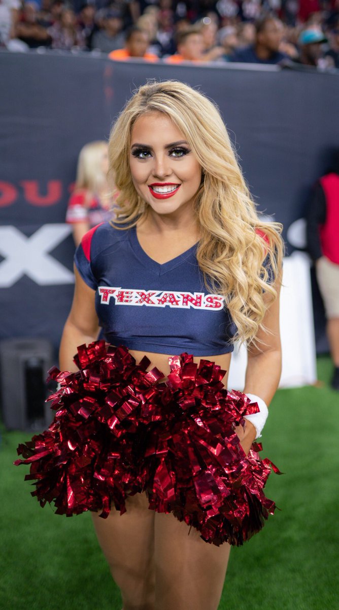 joshuaiancooper's tweet photo. @HTC_MalloryM special #ThankfulThursday for you today it’s been my honor following your @TexansCheer journey now for 3 seasons. Thanks for being so kind and interacting with me I appreciate it & will definitely miss you. #FavoriteHTC #ForeverHTC 🥺😭❤️👩🏼💙💖 https://t.co/aznYKTRi8T