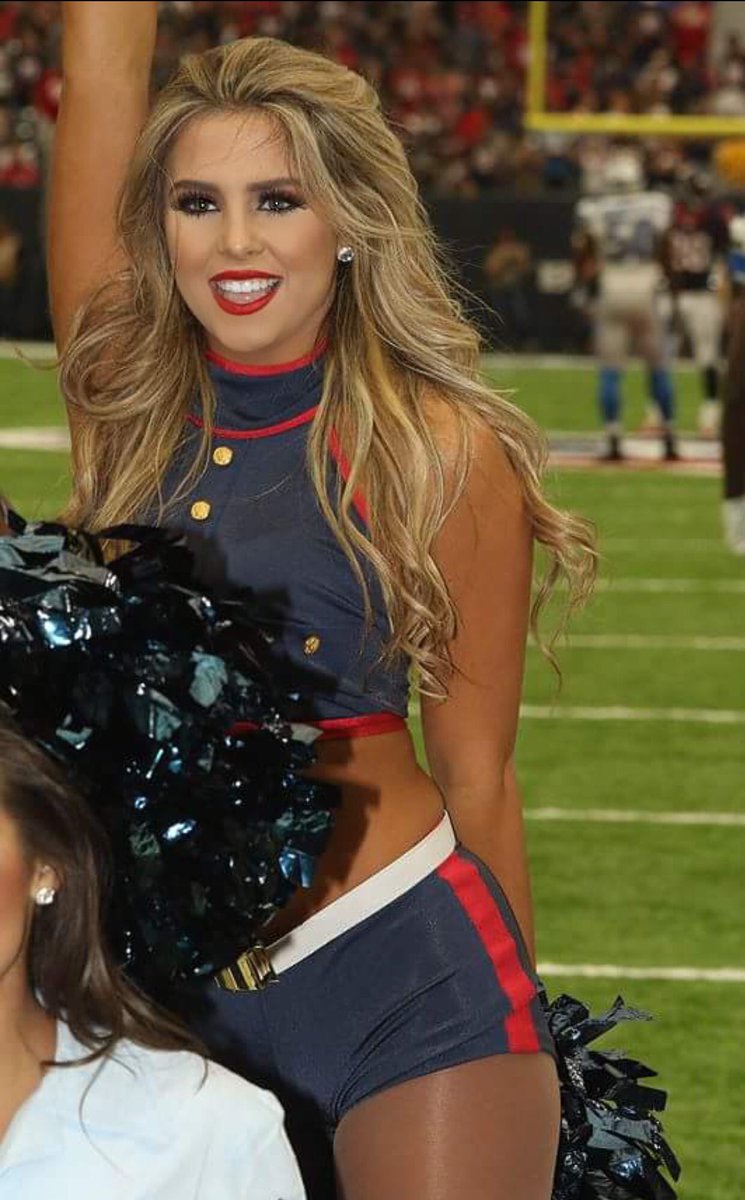 joshuaiancooper's tweet photo. @HTC_MalloryM special #ThankfulThursday for you today it’s been my honor following your @TexansCheer journey now for 3 seasons. Thanks for being so kind and interacting with me I appreciate it & will definitely miss you. #FavoriteHTC #ForeverHTC 🥺😭❤️👩🏼💙💖 https://t.co/aznYKTRi8T