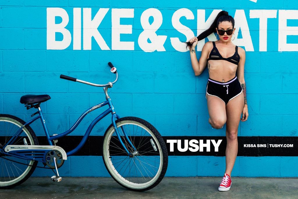 “#TBT to the unforgettable @KissaSins x Tushy debut 💙🍑 https://t.co/jUHBd...