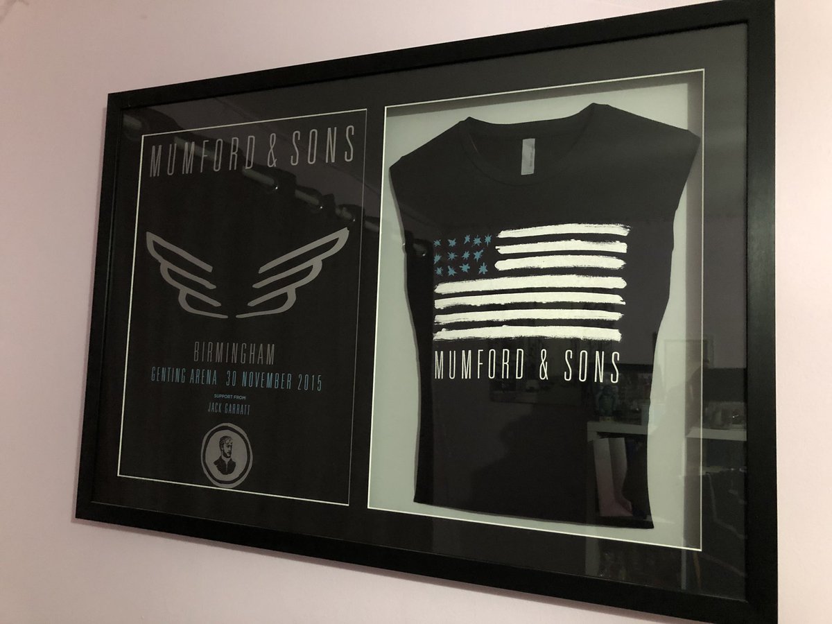 simonjterry's tweet photo. @MumfordAndSons looks like I’ll be getting new wall art, the new merchandise looks mint. https://t.co/S4vr0S2jY4